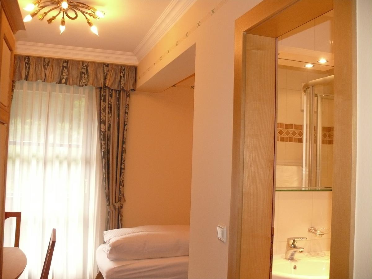 Gasthof-Pension Zur Klause Ratten Ngoại thất bức ảnh